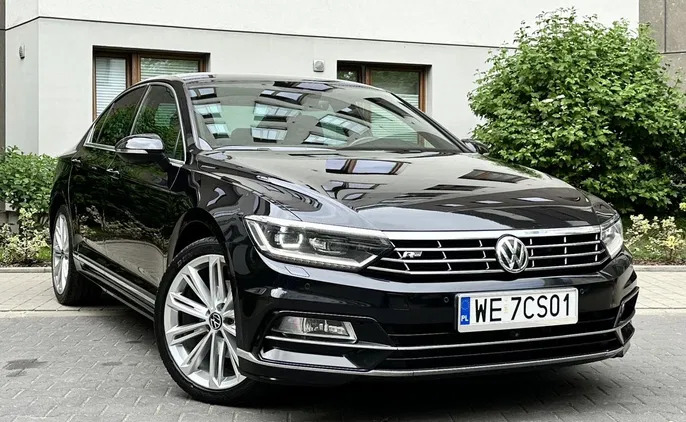 Volkswagen Passat cena 56000 przebieg: 359000, rok produkcji 2017 z Warszawa małe 121